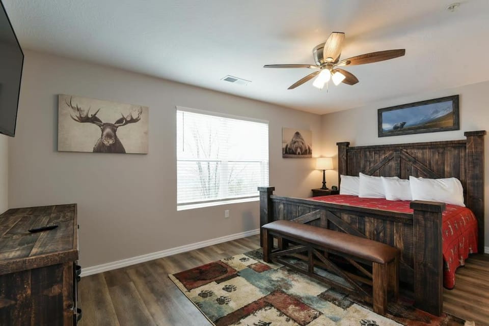 Mystic Cove Condo - Pool - Perfect location House in Branson