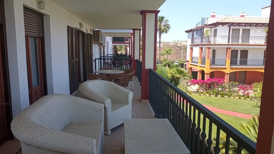 Balcony/Terrace, Seating area, Dining area, Garden view, Pool view, Meals