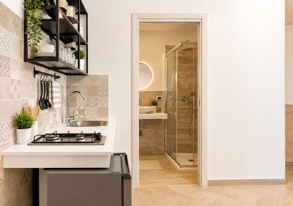 Shower, Bathroom, Kitchen or kitchenette
