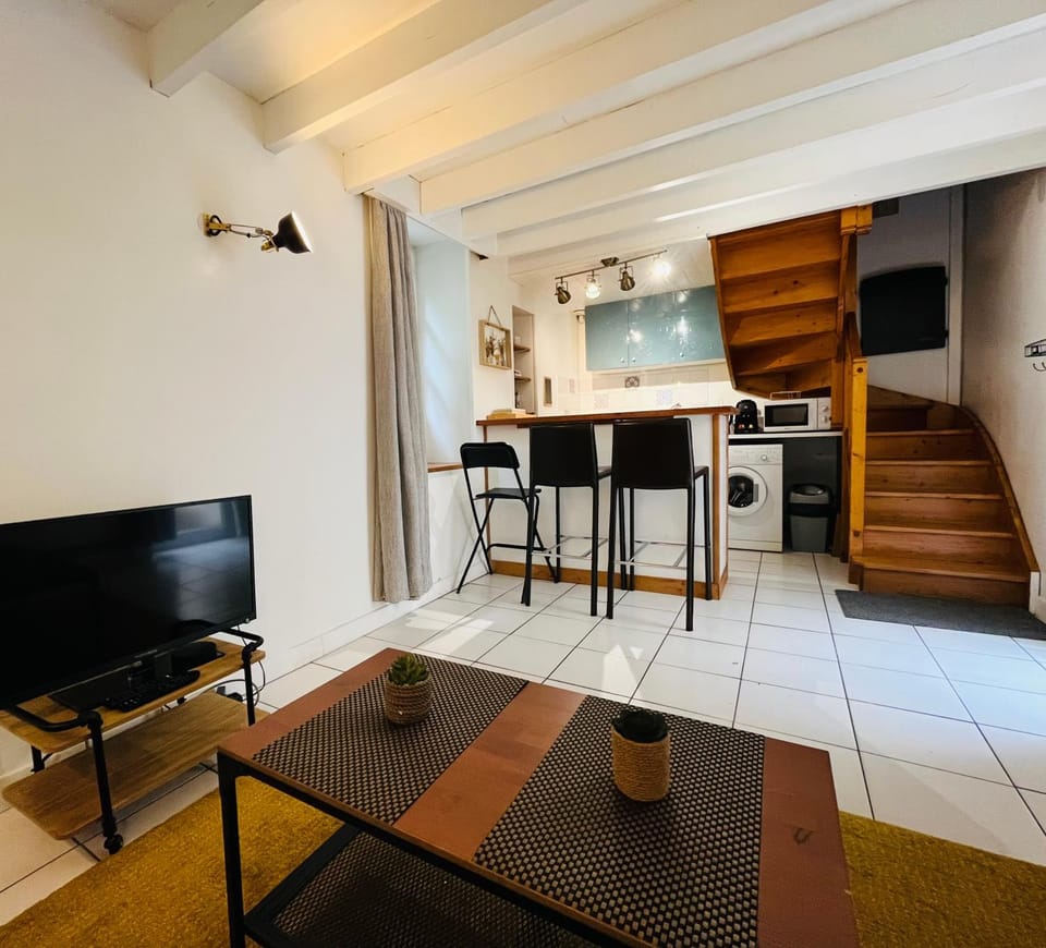 Maison de ville rare vu château Apartment in Caen