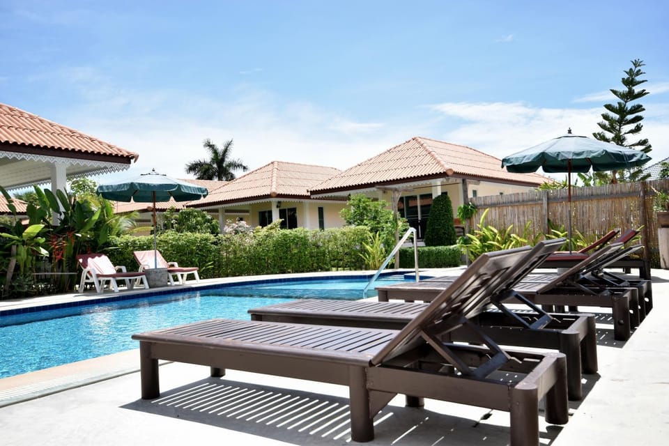 Swimming pool, sunbed