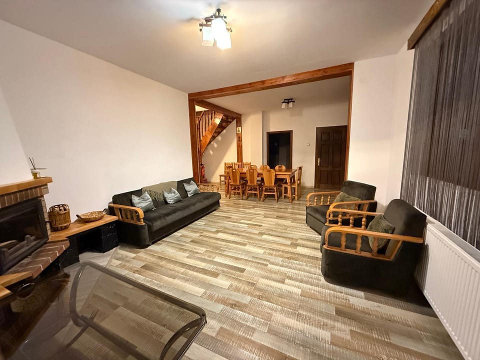 La Canton Cheia House in Prahova, Romania