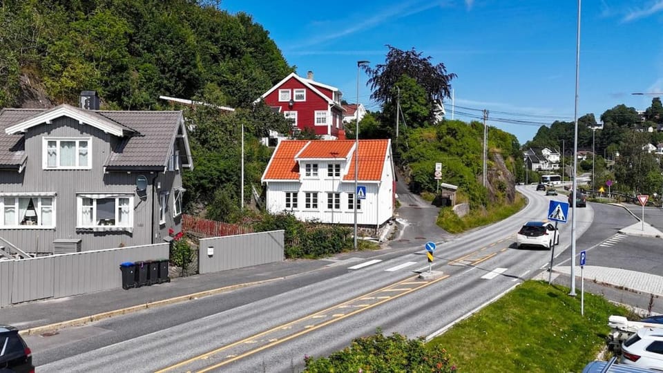Sentral og koselig hjem i Arendal Apartment in Norway