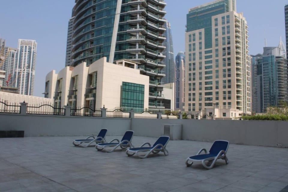 Marina View Spacious 2 BHK Apartment in Dubai
