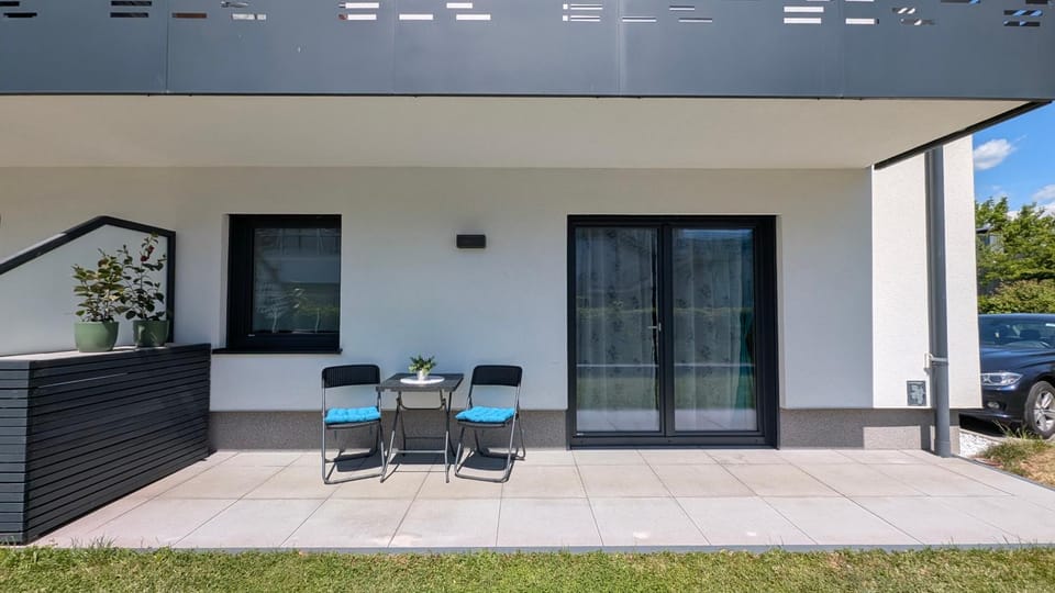 Patio, Garden, Balcony/Terrace, Seating area