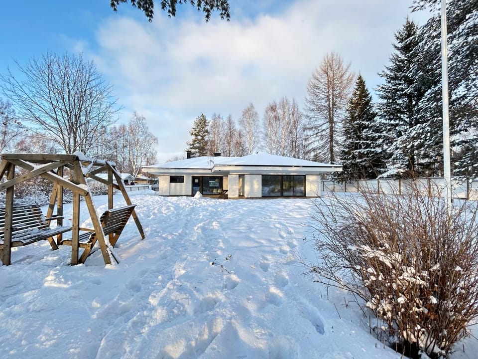 Property building, Day, Winter