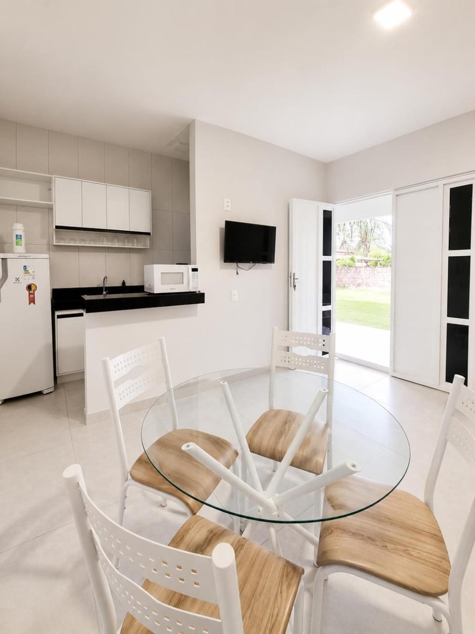 Communal lounge/ TV room, TV and multimedia, Kitchen or kitchenette, Living room, Seating area, Dining area, Evening entertainment, minibar, stove
