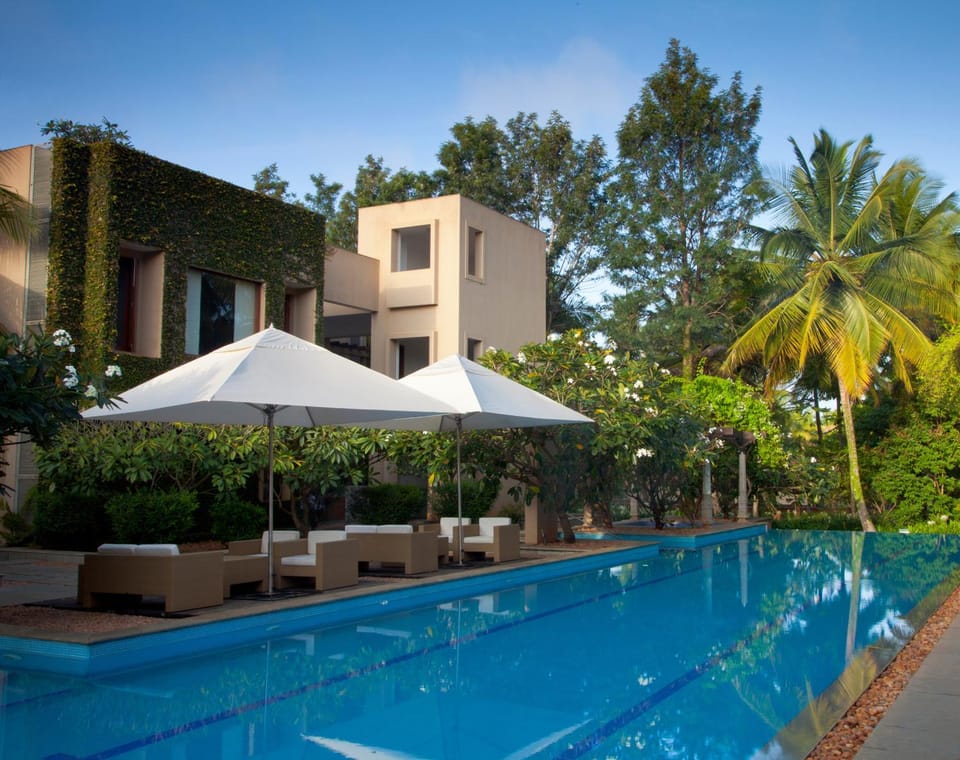 Swimming pool, Swimming pool
