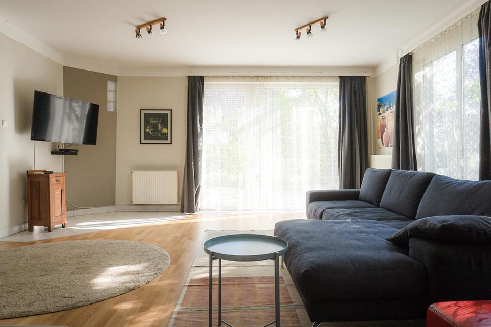 Communal lounge/ TV room, Living room