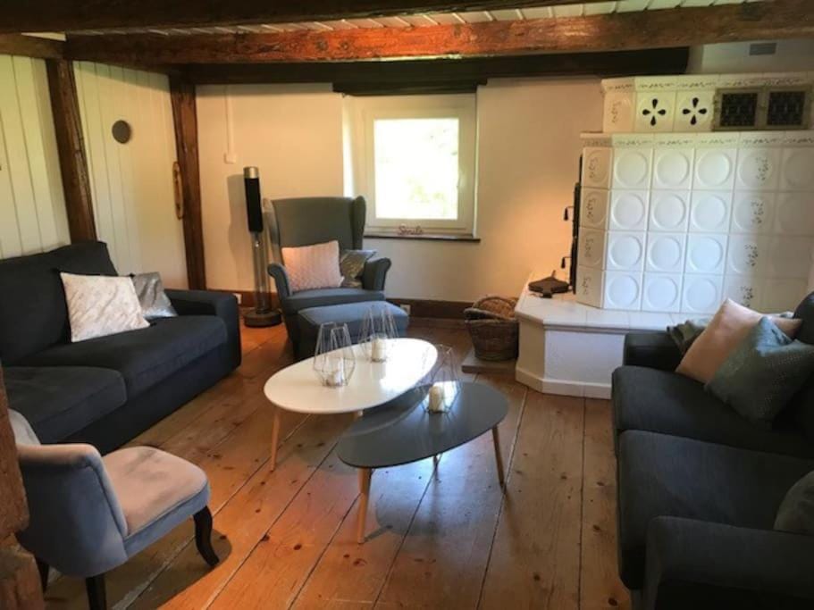 Communal lounge/ TV room