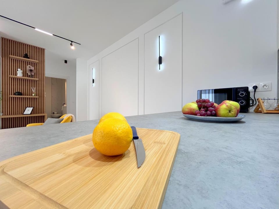 Kitchen or kitchenette, Seating area