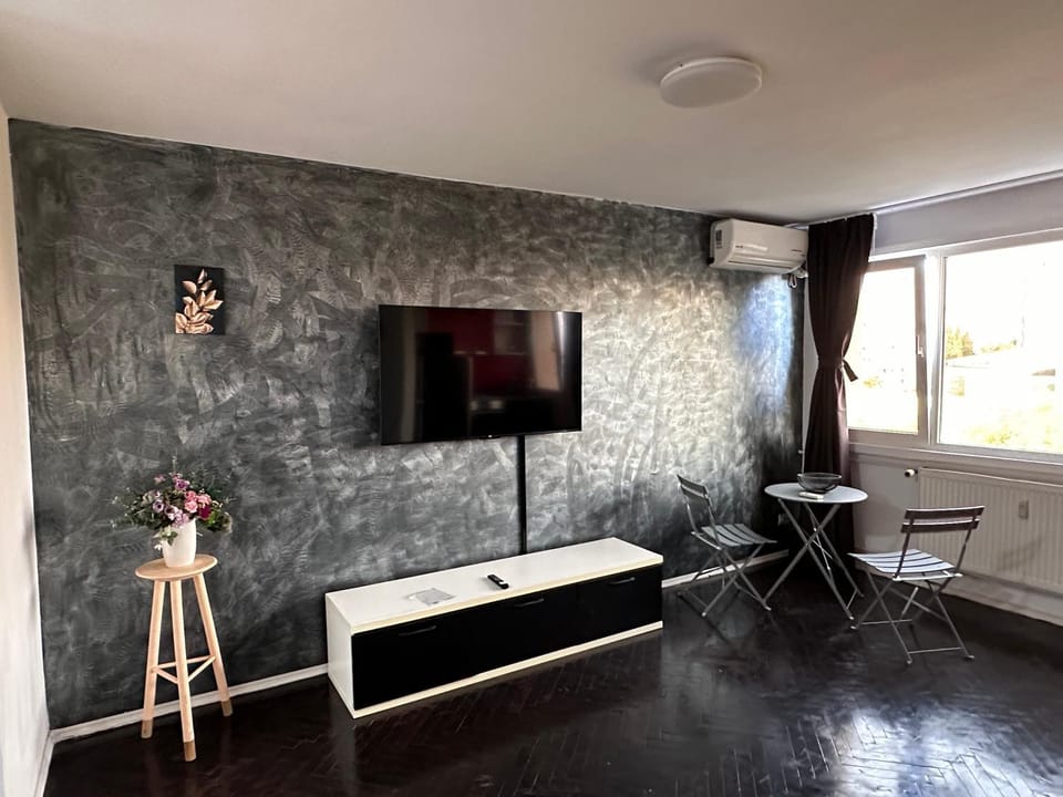Green Studio Grigorescu Apartment in Bucharest