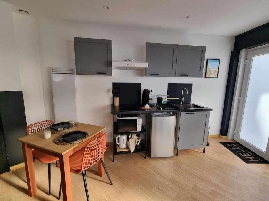 BLCK Tendance maxi studio Apartment in Calais