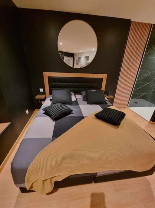 BLCK Tendance maxi studio Apartment in Calais