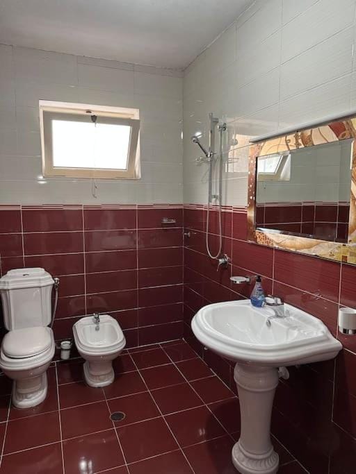 Toilet, Bathroom