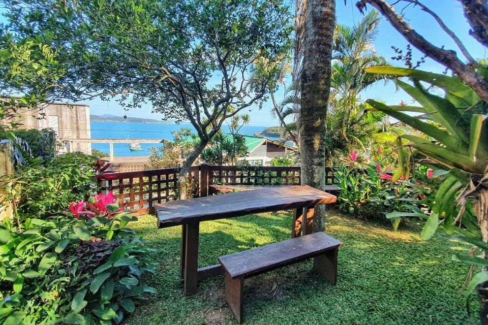 Ape 1 - Jacuzzi e Vista parcial Mar - Bombinhas, SC Apartment in Bombinhas