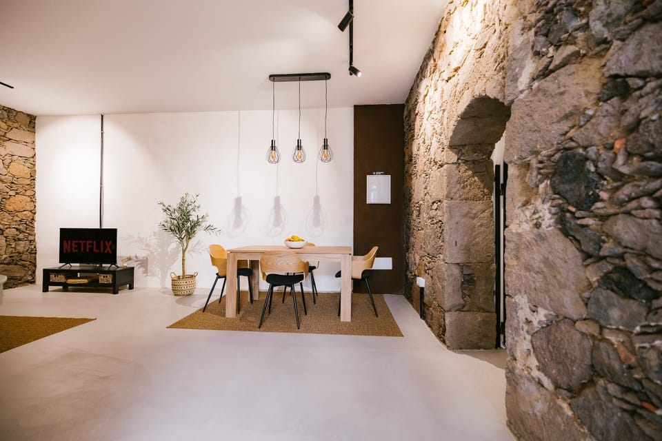 TV and multimedia, Living room, Dining area