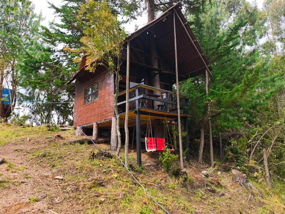 Cabaña sesquile del arbol Campground/ 
RV Resort in Cundinamarca, Colombia