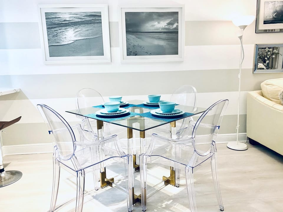 OCEAN VIEW 1BR 2BA BEACH CONDO Parking Apartment in Miami Beach