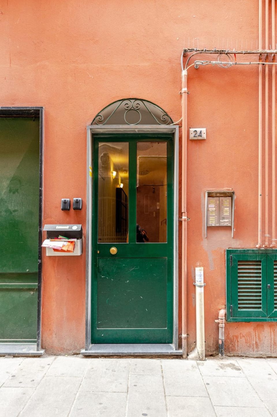 Facade/entrance