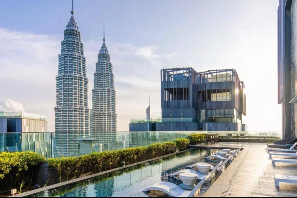 City view, Swimming pool