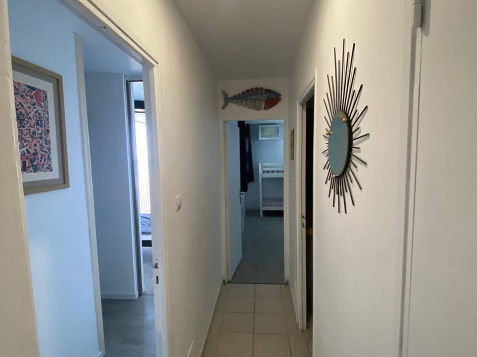 T3 Confort avec Clim et Wifi, Terrasse, 300m Commerces, Plage à Proximité, Parking Privé - FR-1-81-623 Apartment in Le Barcarès