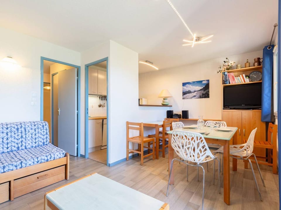 Appartement chaleureux pour 8 personnes proche des pistes - FR-1-695-59 Apartment in Catalonia