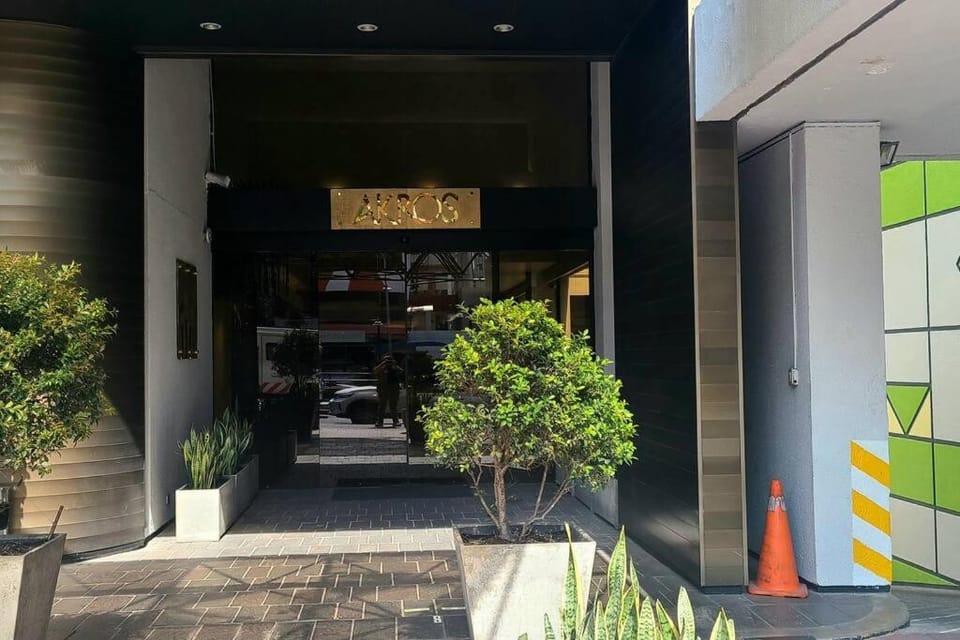 Suite familiar en la Carolina con parqueadero Apartment in Quito