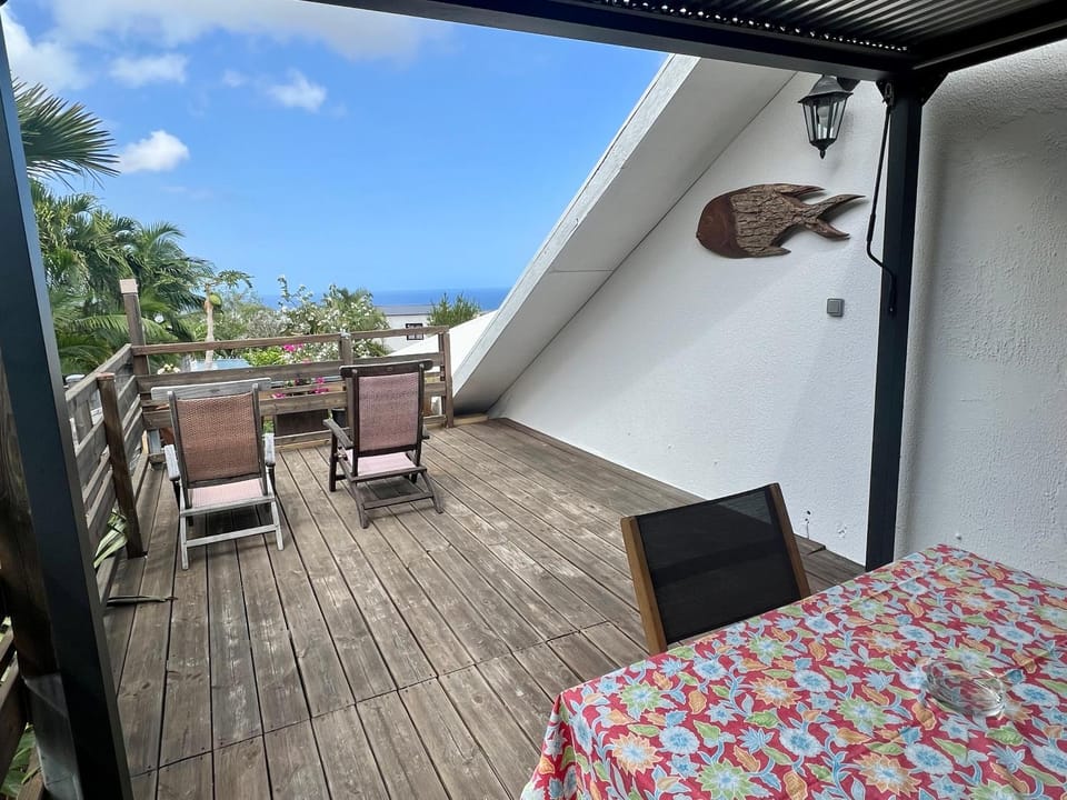 Ravine Bleue Étage Bed and Breakfast in Réunion