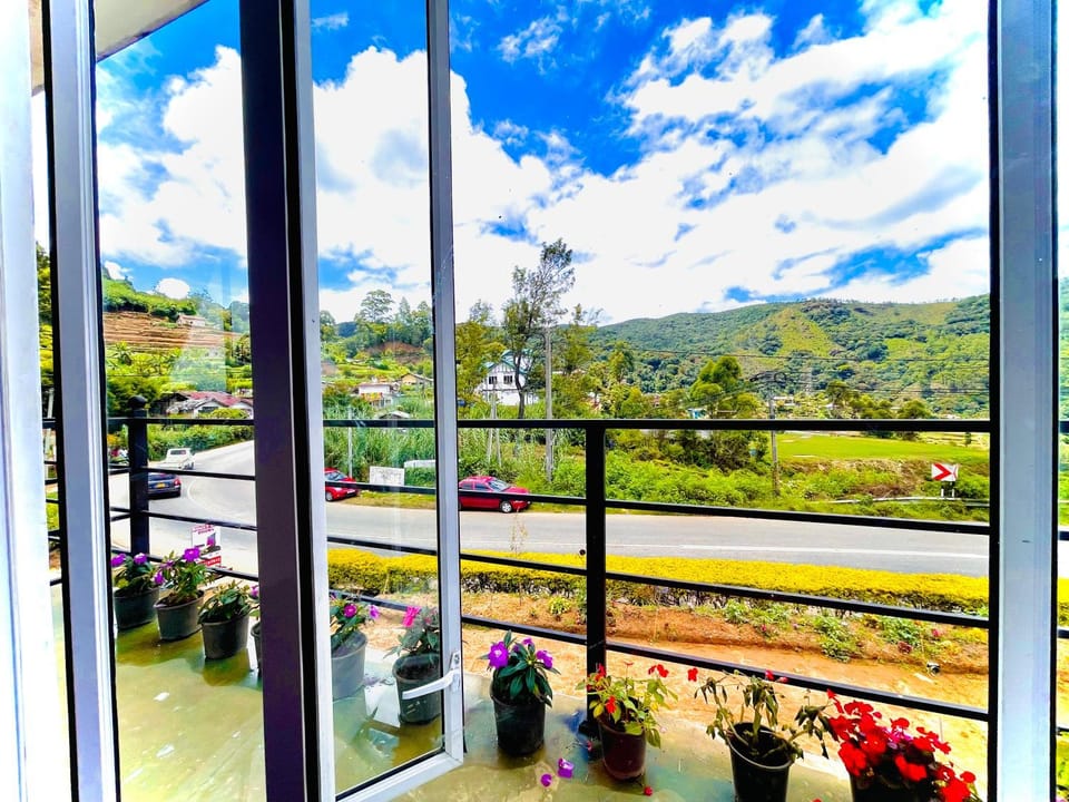 Day, View (from property/room), Balcony/Terrace, Mountain view, Parking