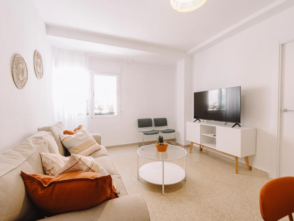 Communal lounge/ TV room, TV and multimedia, Living room