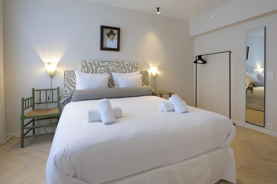 Bed, Bedroom, wardrobe