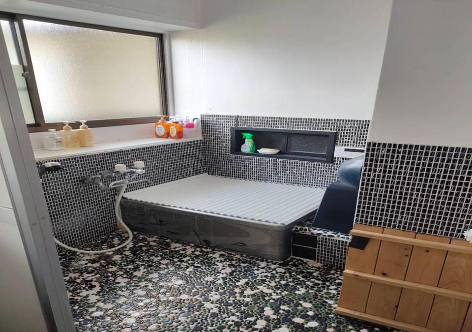 Bathroom, Bath