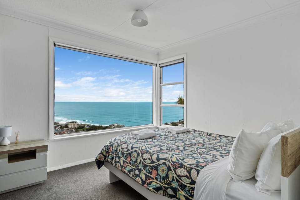 Bed, Photo of the whole room, Bedroom, Sea view