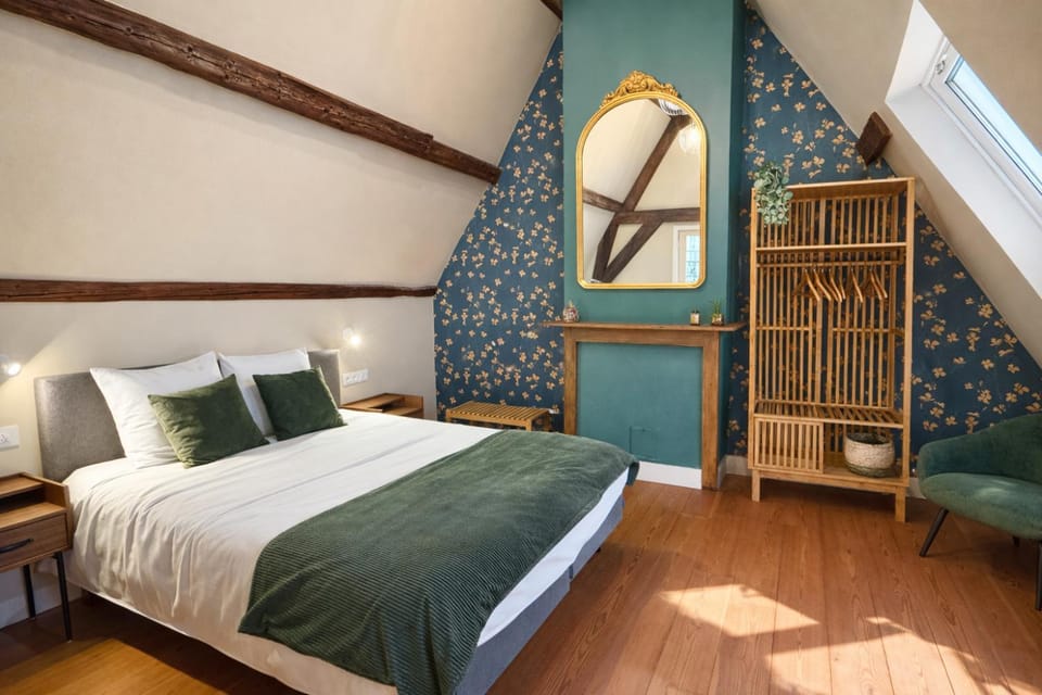 Bed, Bedroom