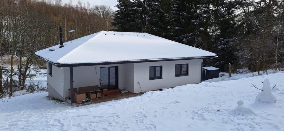 Property building, Winter, Garden