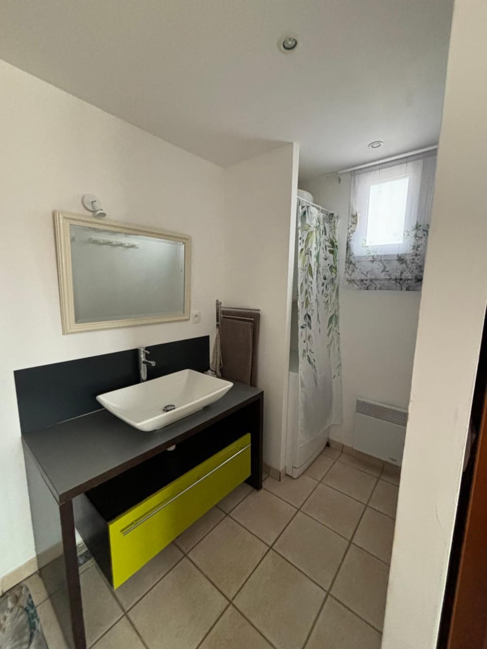 Bathroom, washing machine