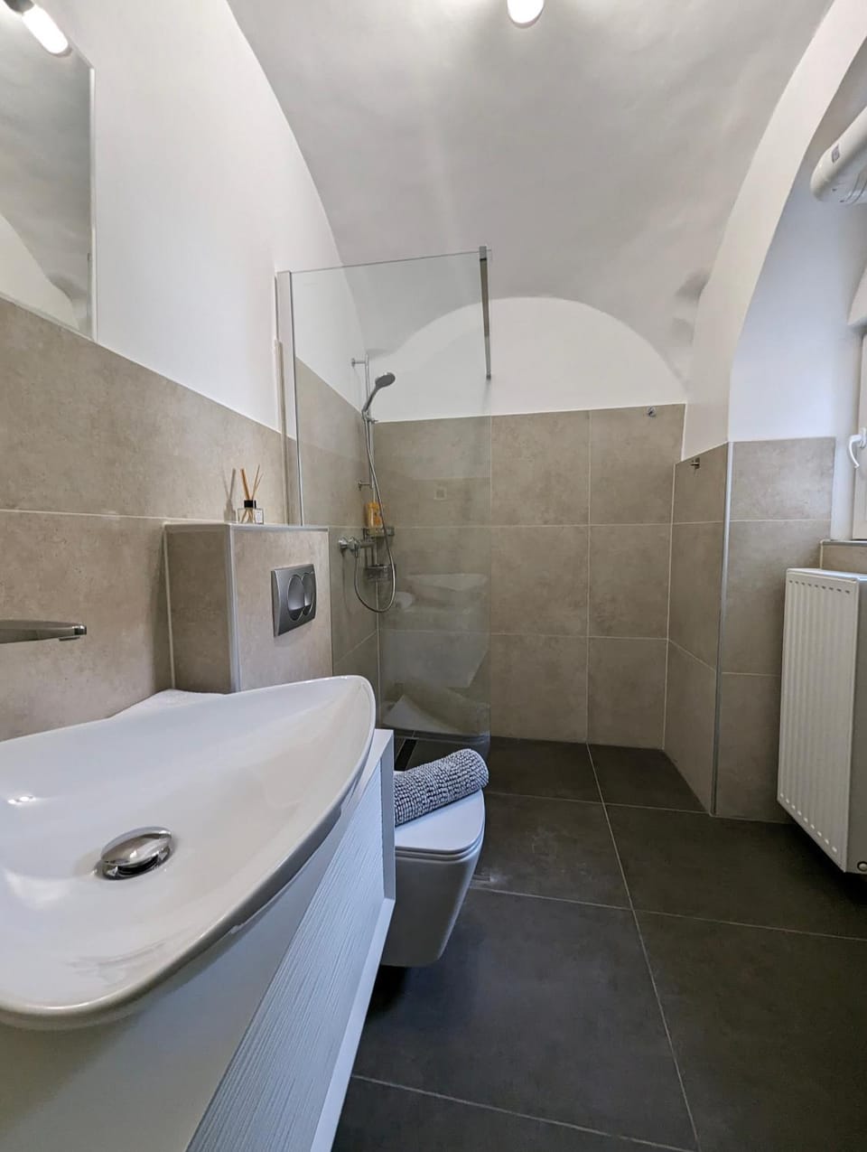 Shower, Toilet, Bathroom