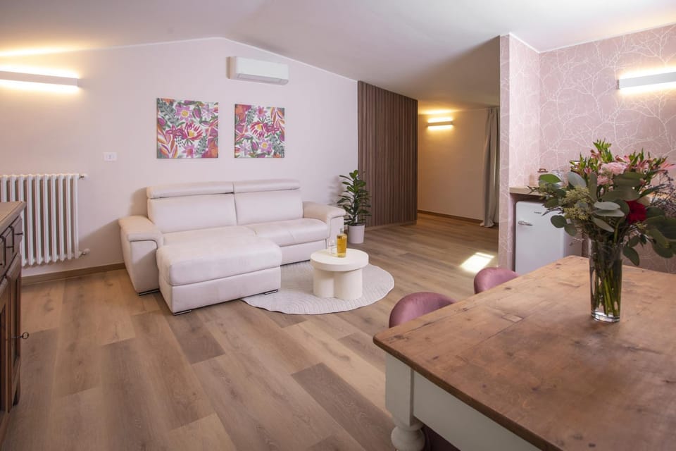 Palazzo Ratti Boutique Rooms Apartment hotel in Liguria