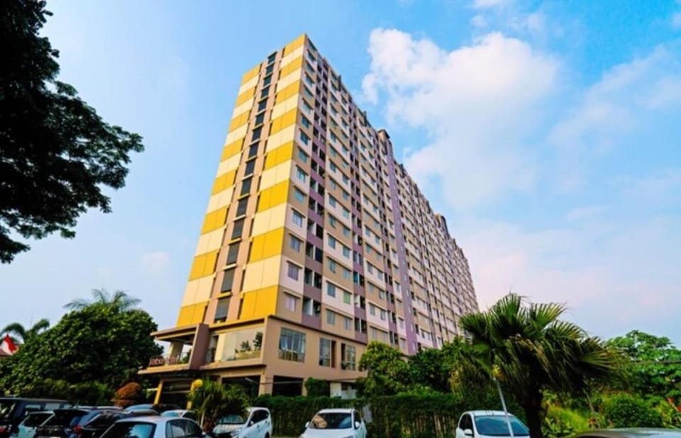 Bobo inn Baros The Edge Apartment in West Java