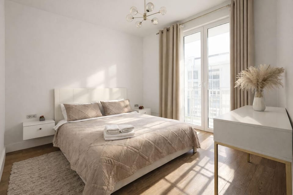 Bed, Day, towels