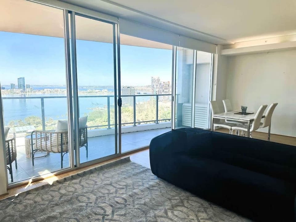 114 Panoramic River Views 2BR High Floor & Parking Apartment in Perth