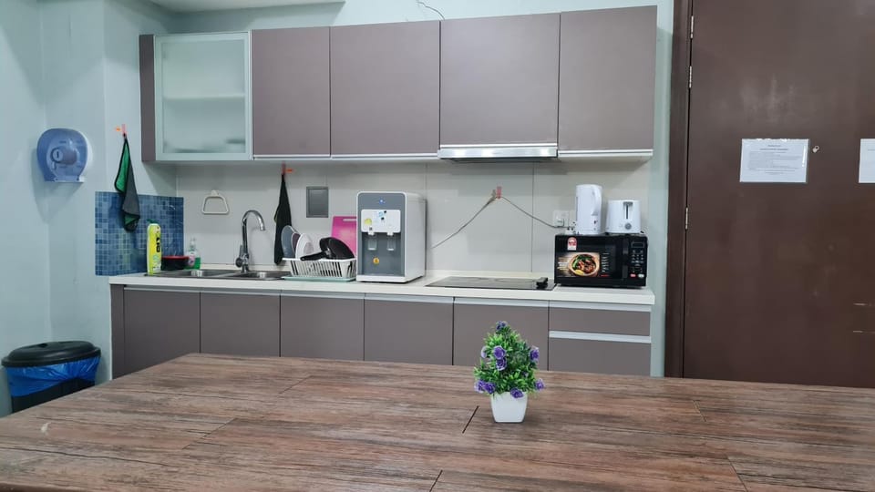 Kitchen or kitchenette, Kitchen or kitchenette