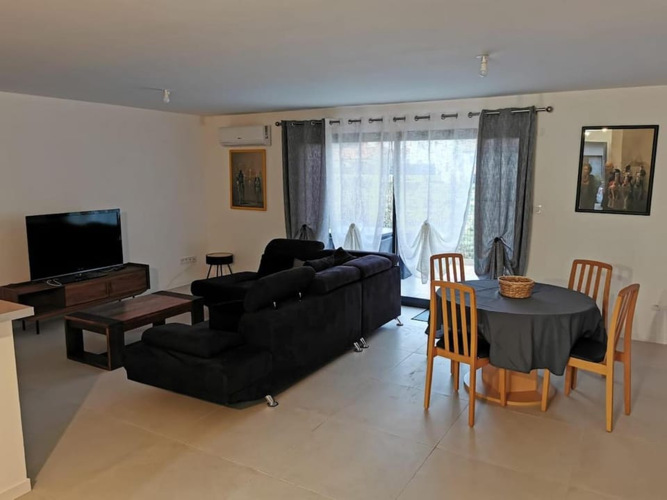 villa proche des plages de l' Espagne et Montagnes Villa in Le Boulou