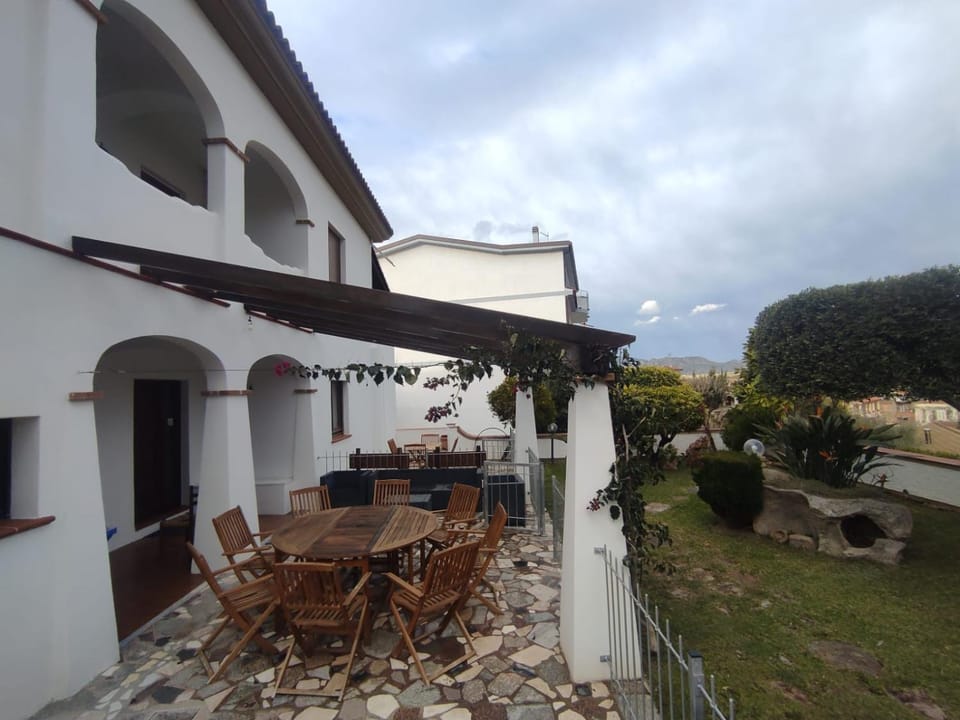 Patio, Garden, Garden view