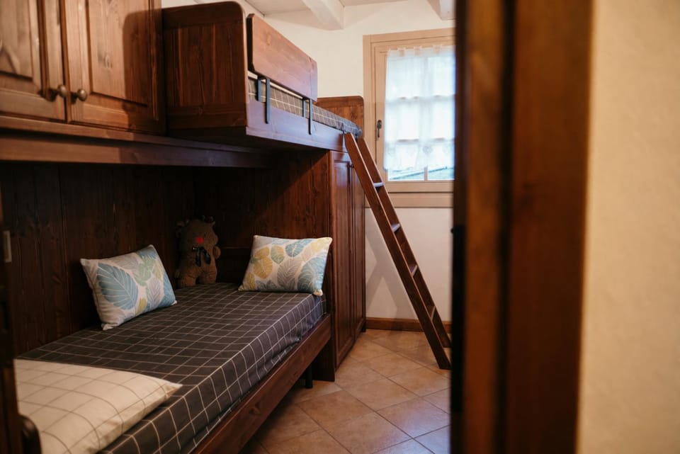 Bed, Photo of the whole room, Bedroom, bunk bed, wardrobe