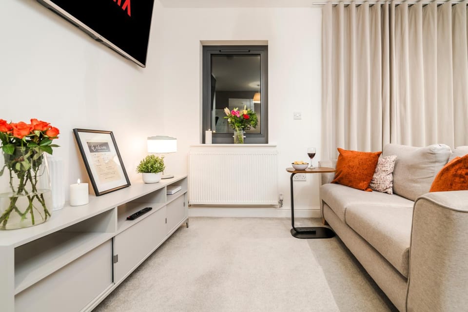 TV and multimedia, Living room, Seating area