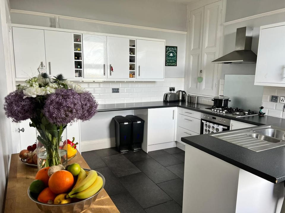 Lindas Coastal Bliss Apartment in Scarborough