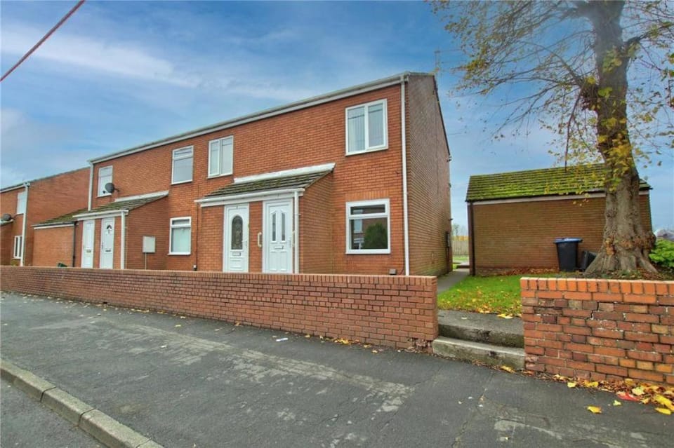 Appartment Sleeps 4, King or Twin Beds & Sofa Bed Apartment in England