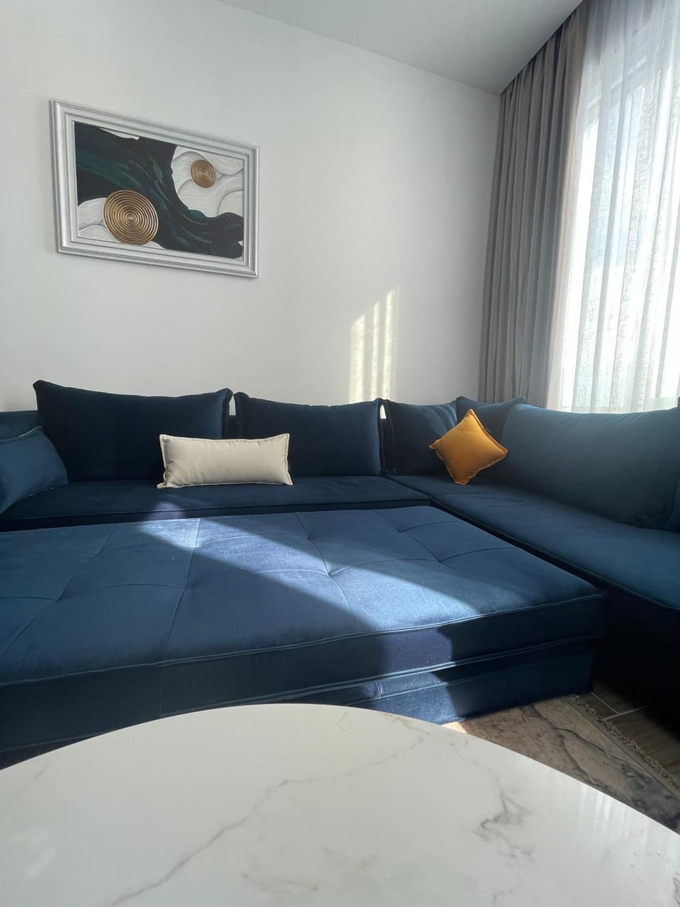 Bed, Living room, Photo of the whole room, Seating area, Bedroom